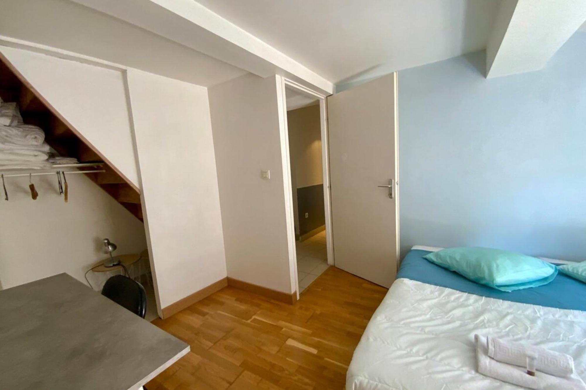 The Triplex- 3 Bedrooms In The Escutcheon! モンペリエ エクステリア 写真