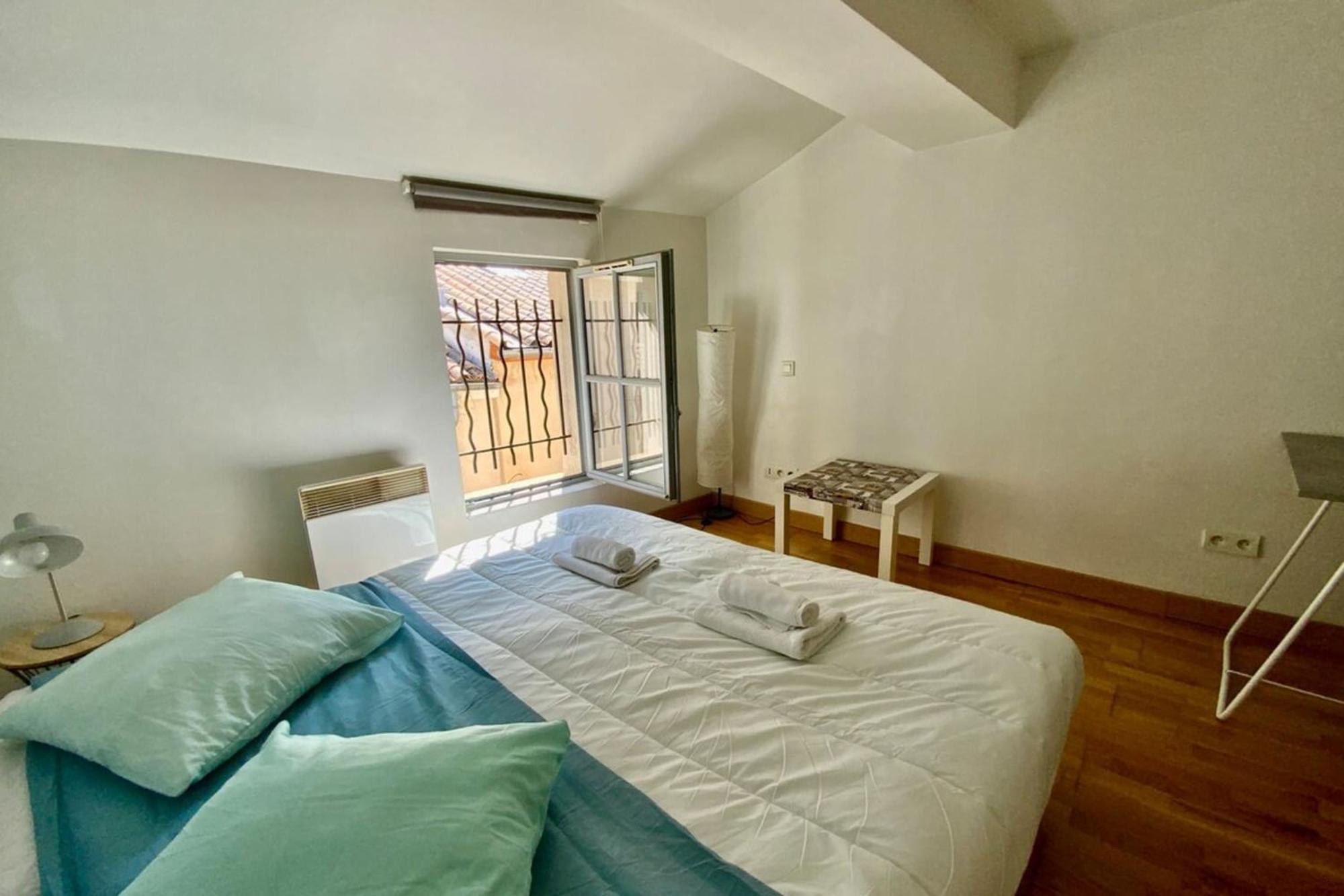 The Triplex- 3 Bedrooms In The Escutcheon! モンペリエ エクステリア 写真