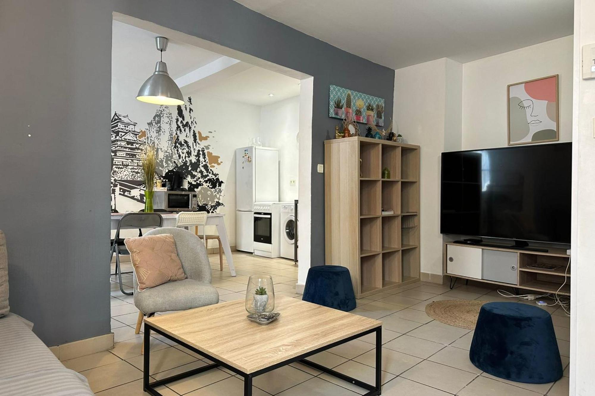 The Triplex- 3 Bedrooms In The Escutcheon! モンペリエ エクステリア 写真